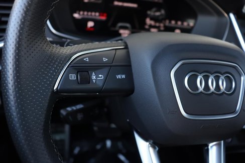 Used 2023 Audi SQ5 Premium Plus w/ Premium Plus Package image 43