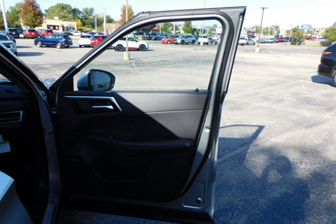 New 2025 Mitsubishi Outlander SE image 25