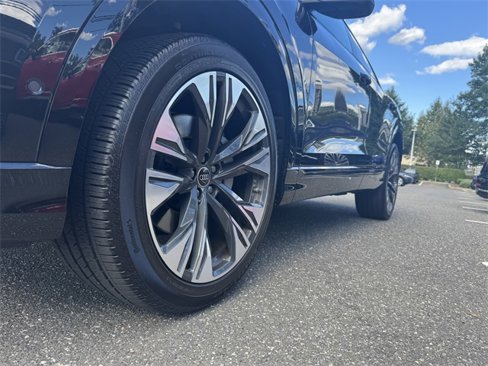 Certified 2025 Audi Q8 Premium Plus image 12