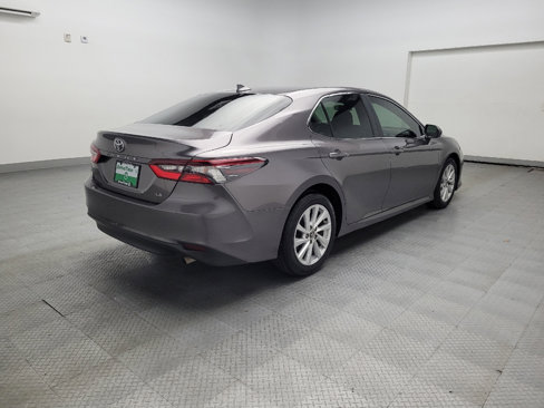Used 2021 Toyota Camry LE image 9