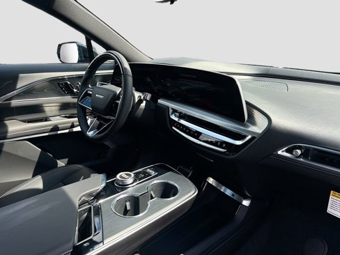 New 2026 Cadillac Lyriq V image 31