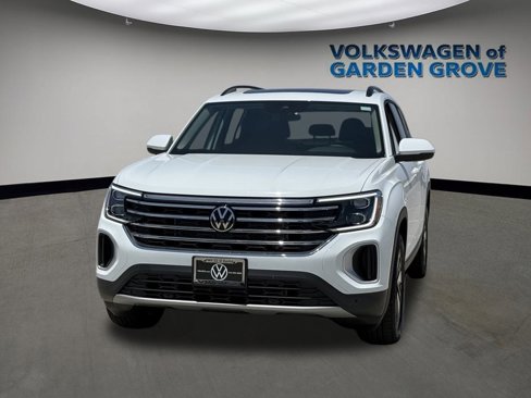 New 2025 Volkswagen Atlas SE image 4