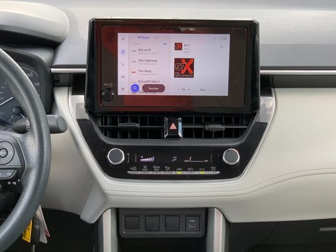 Used 2024 Toyota Corolla Cross L image 15