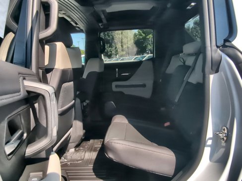 New 2026 GMC Hummer EV 4x4 Crew Cab image 25