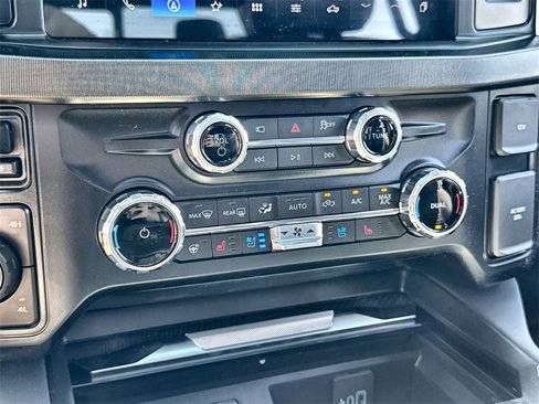 New 2025 Ford F250 Platinum image 22