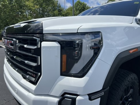 Used 2024 GMC Sierra 2500 AT4 w/ AT4 Preferred Package image 10