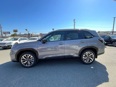 New 2025 Subaru Forester Touring image 4