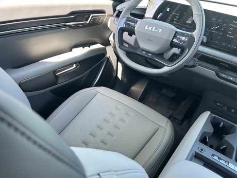 New 2026 Kia EV9 Wind image 12
