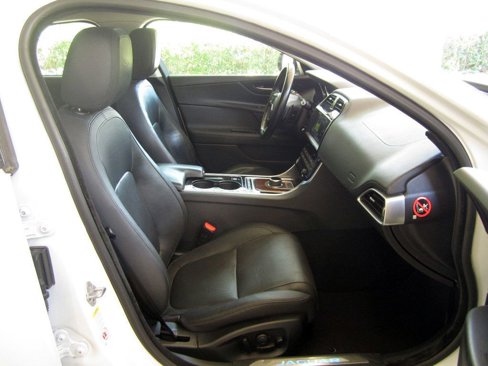 Used 2017 Jaguar XE First Edition image 16