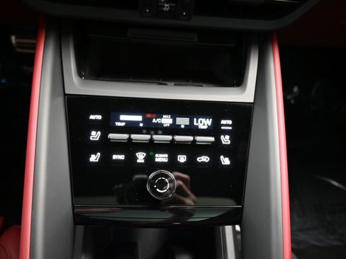 Certified 2025 Porsche Macan 4S Electric image 10