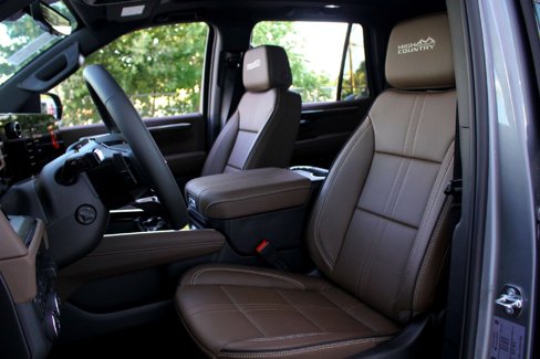 New 2026 Chevrolet Tahoe High Country w/ Sun And Tow Package image 9