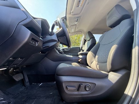 Used 2024 Toyota RAV4 XLE image 24
