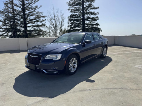 Used 2015 Chrysler 300 Limited image 1
