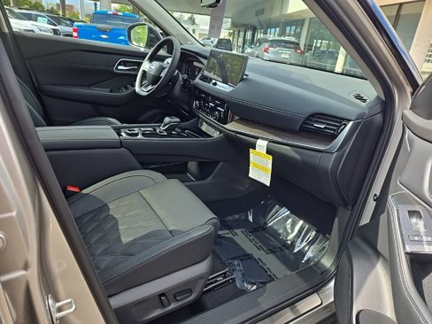 New 2026 Nissan Rogue Platinum image 30