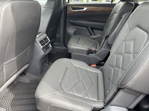 New 2025 Volkswagen Atlas SE image 28