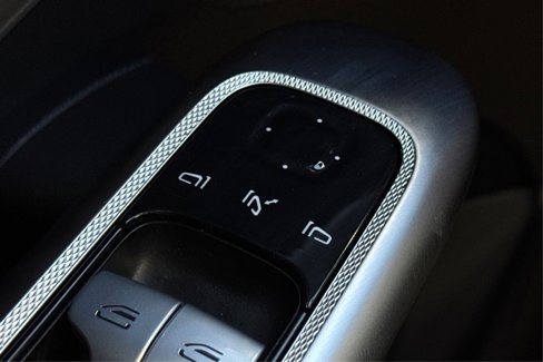 Used 2024 Mercedes-Benz GLC 300 4MATIC image 33