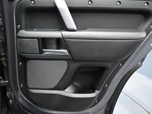 Used 2021 Land Rover Defender 110 X-Dynamic HSE image 37