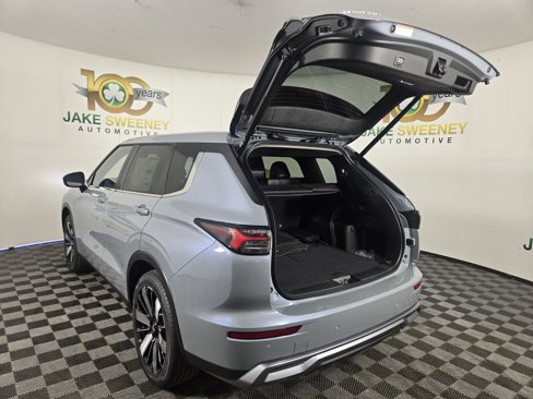 New 2025 Mitsubishi Outlander SE image 32