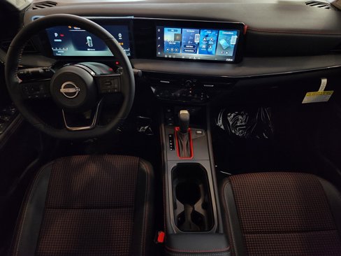 New 2026 Nissan Kicks SR w/ Cold Weather Package image 10