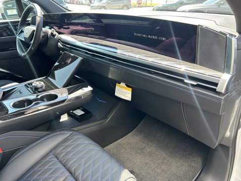 New 2026 Cadillac Escalade IQL Sport 1 w/ LPO, ONYX Package image 12