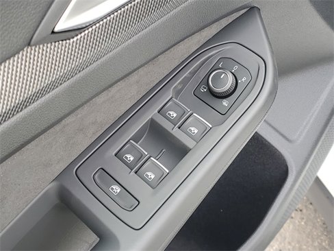 New 2025 Volkswagen GTI S image 9