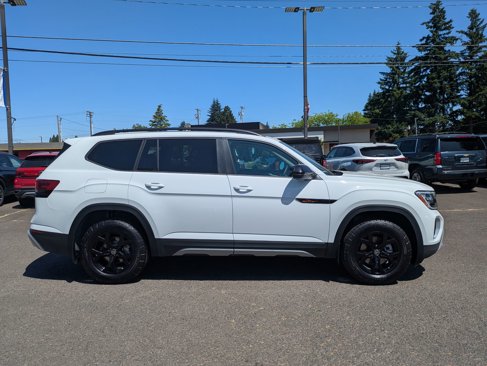 New 2025 Volkswagen Atlas Peak Edition SE image 6
