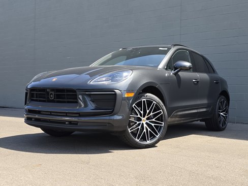 New 2025 Porsche Macan image 1