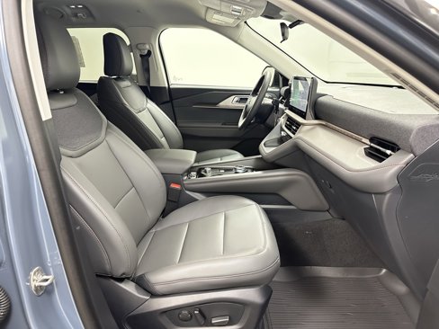 New 2025 Ford Explorer Active w/ Active Comfort Package image 20