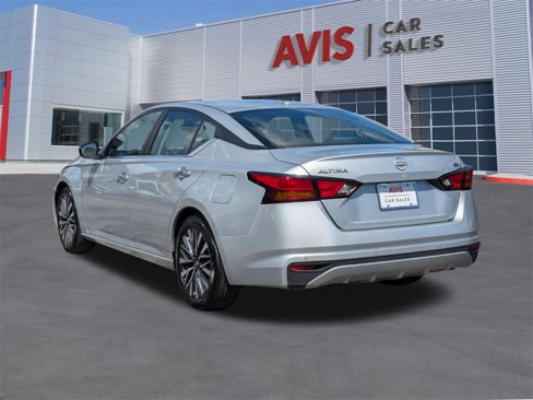 Used 2024 Nissan Altima 2.5 SV image 9