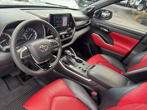 Used 2022 Toyota Highlander XSE image 41