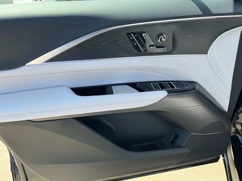 New 2026 Cadillac Lyriq Sport image 21