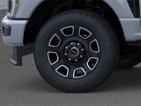 New 2025 Ford F250 4x4 Crew Cab Super Duty image 19