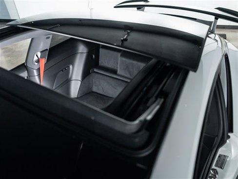 Certified 2025 Porsche 911 Carrera image 17