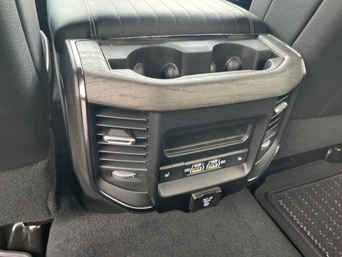 Used 2025 RAM 3500 Limited image 27