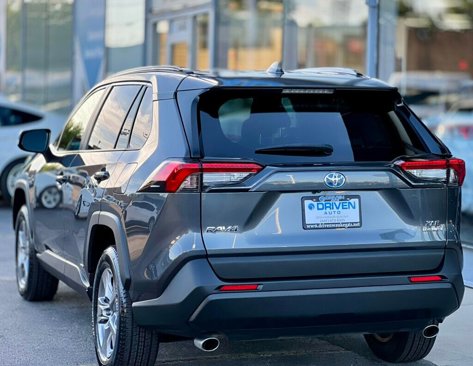 Used 2024 Toyota RAV4 XLE image 3