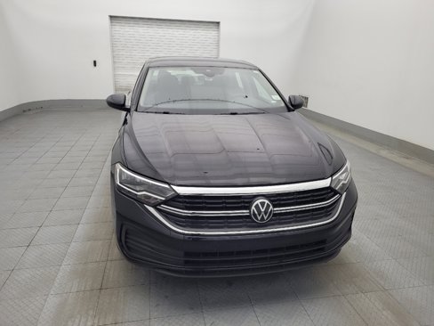 Used 2024 Volkswagen Jetta SE image 14