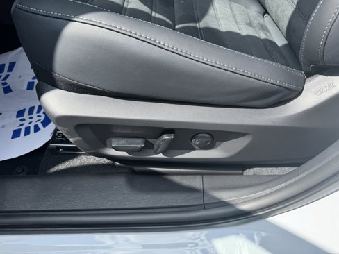 New 2025 Mitsubishi Outlander SE image 13