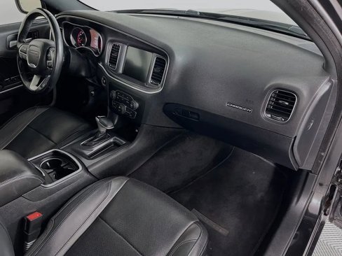 Used 2015 Dodge Charger SXT w/ Plus Group image 31