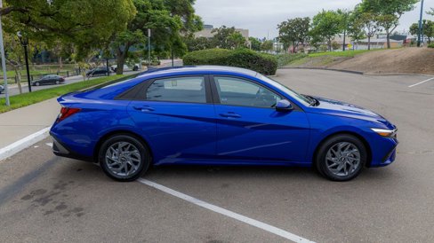 Used 2024 Hyundai Elantra SEL image 3