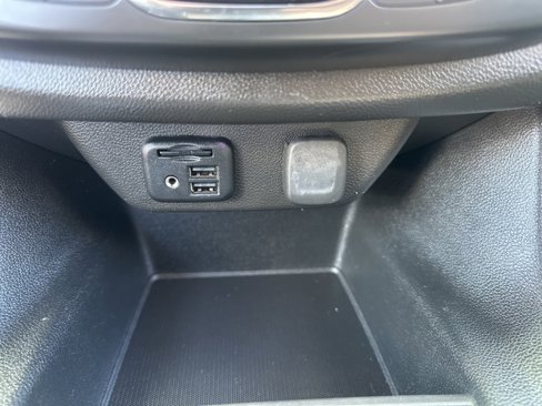 Used 2021 Chevrolet Traverse RS image 29