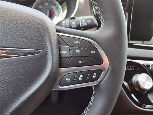 New 2025 Chrysler Voyager LX image 13
