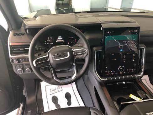 New 2025 GMC Yukon Denali w/ Sun & Power Step Package image 9