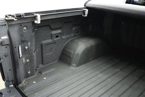 Used 2023 GMC Sierra 1500 SLE image 9