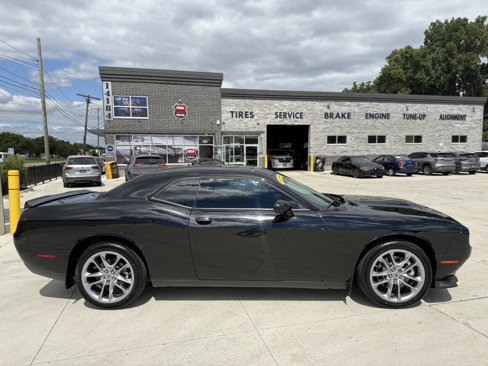 Used 2022 Dodge Challenger GT image 7