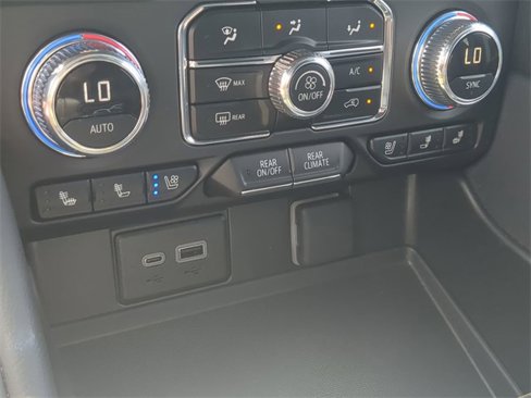 Used 2024 GMC Yukon XL AT4 w/ Technology Package image 12