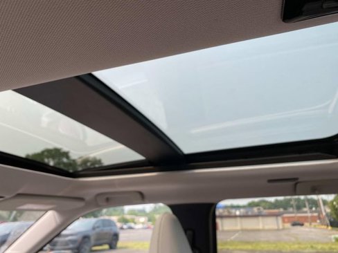 New 2025 Mitsubishi Outlander AWD image 9