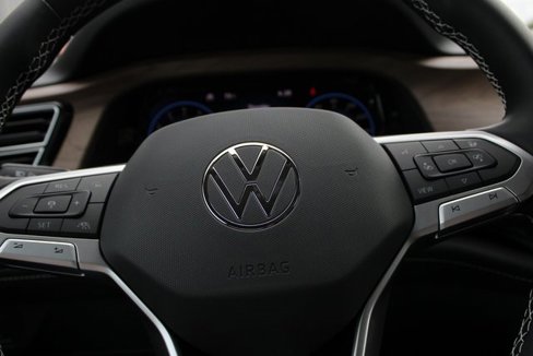 New 2026 Volkswagen Atlas SE image 17