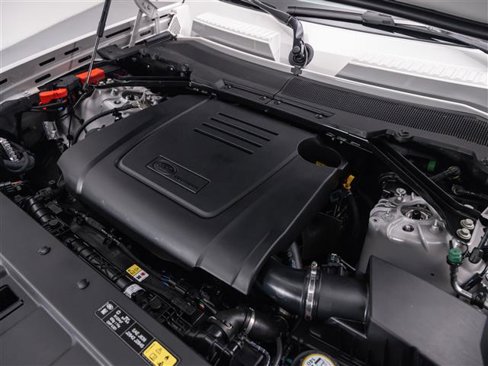 New 2026 Land Rover Defender 110 S image 12