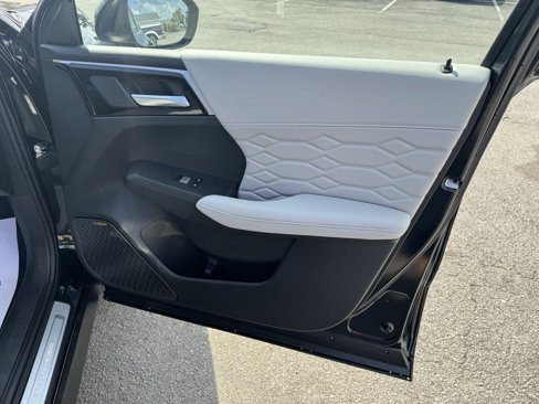 New 2025 Mitsubishi Outlander AWD image 29