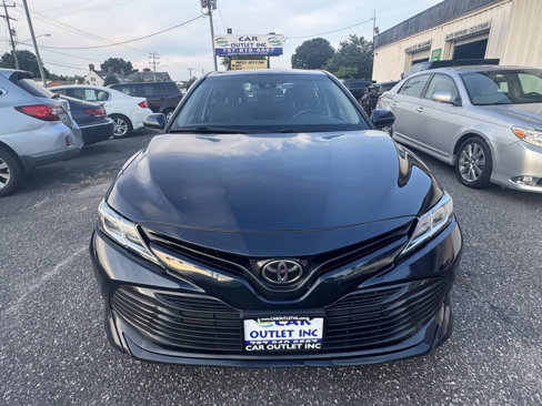 Used 2018 Toyota Camry LE image 4